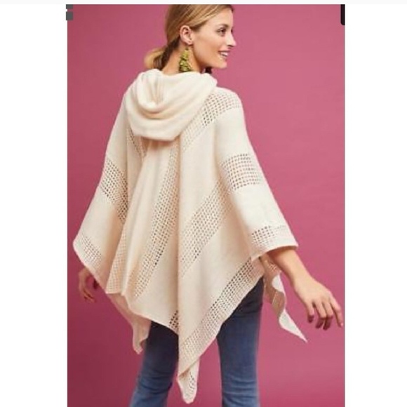 Anthropologie Sweaters - Anthropologie Sleeping on Snow Poncho